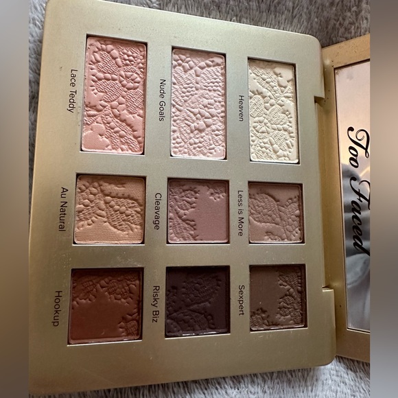 Too Faced Natural Eyes Neutral Eyeshadow Palette - Picture 3 of 4